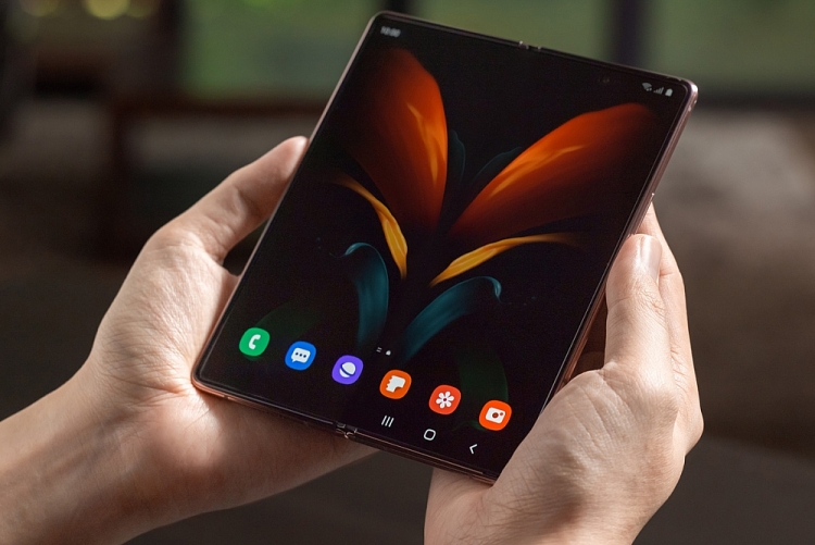 samsung galaxy z fold 2 uu va nhuoc diem 4