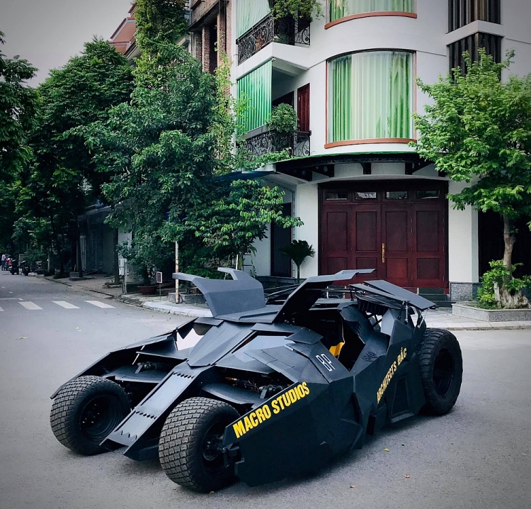 Sinh viên Hà Nội gây sốt với xe Batman tự chế 500 triệu đồng sinh vien ha noi gay sot voi xe batman tu che 500 trieu dong 3