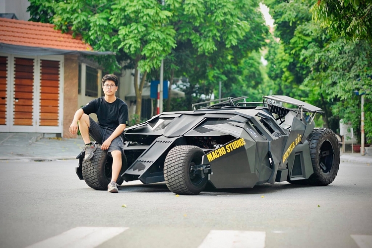 Sinh viên Hà Nội gây sốt với xe Batman tự chế 500 triệu đồng sinh vien ha noi gay sot voi xe batman tu che 500 trieu dong 7