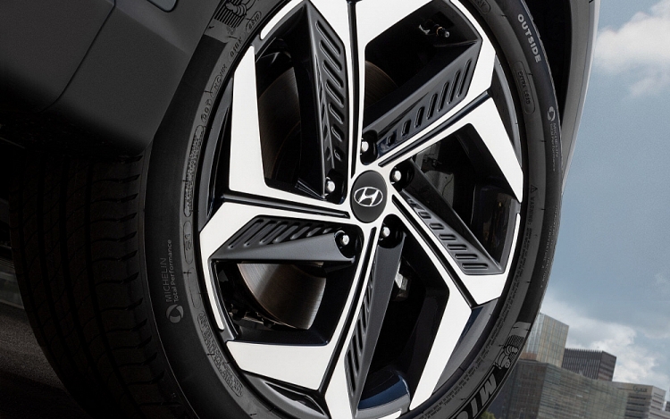 hyundai tucson 2021 ra mat voi phong cach tao bao tuy chon hybrid va ev 8