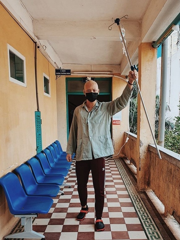 ban trai cu cua dien vien thuy anh bi ung thu da di can