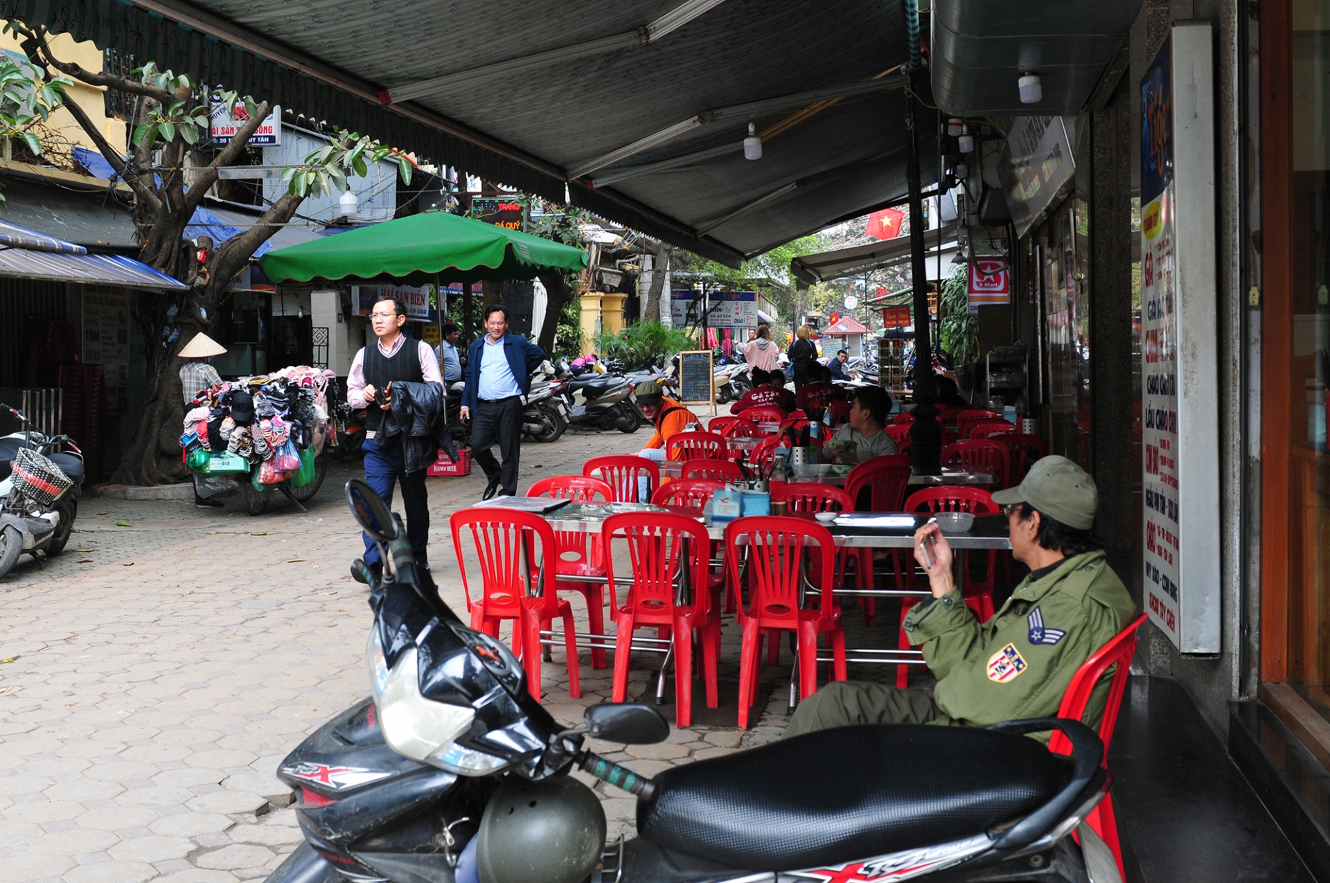 quan nhau het e vi nghi dinh 100 lai tiep tuc than troi vi dich covid 19
