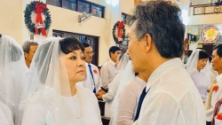 danh ca huong lan khoe anh cuoi tai nha tho o tien giang