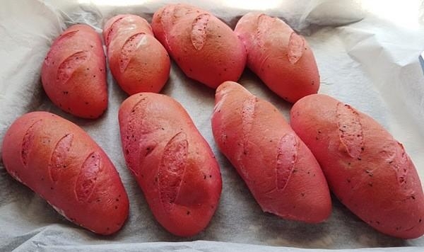 phong vien nuoc ngoai ca ngoi het loi banh mi thanh long cua viet nam