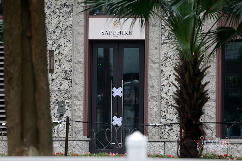 chum anh cuoc song cua nguoi dan pho truc bach khi bi cach ly tai nha