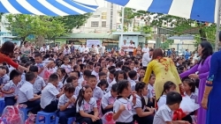 Tránh Covid-19: Địa phương đầu tiên cho học sinh nghỉ hết tháng 3