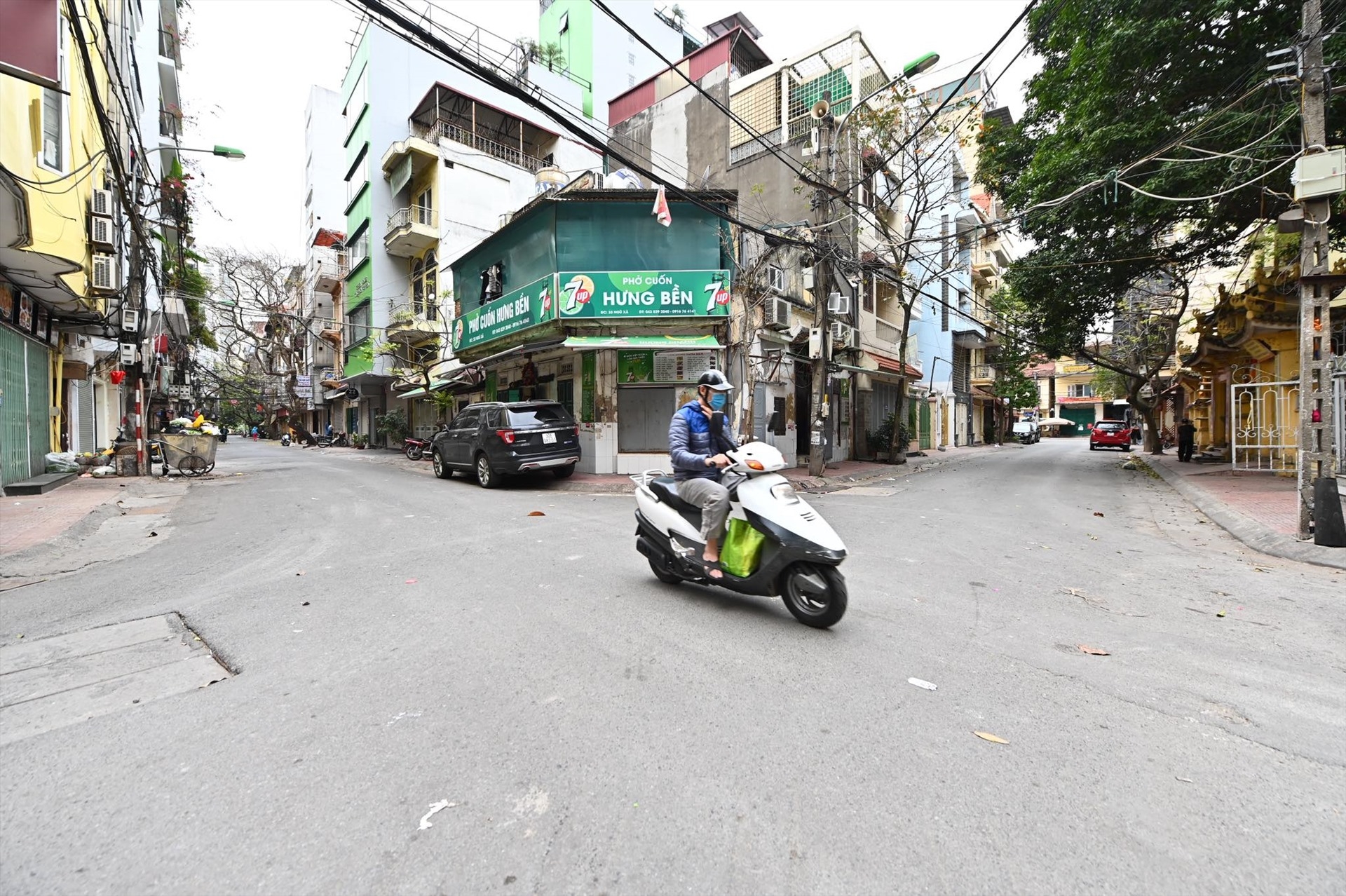 duong pho ha noi vang lang trong mua dich covid 19