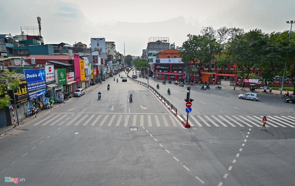 duong pho ha noi vang lang trong mua dich covid 19