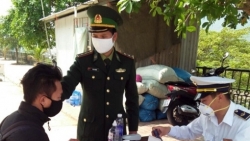 do covid 19 viet nam tam ngung cac hoat dong qua lai tai bien gioi lao campuchia