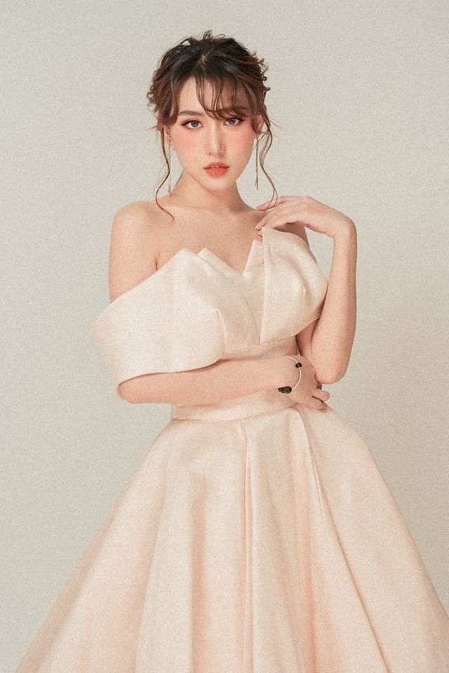 thu hoai danh cap giac mo bat ngo tai xuat san khau ca nhac sau hon 2 nam vang bong vi bien co gia dinh