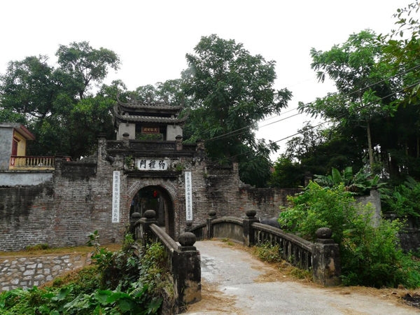 ve tham uoc le ngoi lang co kinh noi tieng khong chi boi gio cha ngon