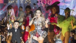liveshow thu minh da phan nghe ngop phan nhin lien tuc nhan manh hinh anh diva