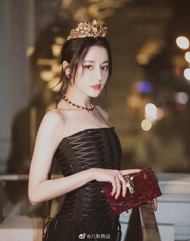 Địch Lệ Nhiệt Ba thừa nhận đang tăng cân mất kiểm soát dich le nhiet ba thua nhan dang tang can mat kiem soat