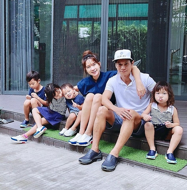 Bí quyết chăm con của sao Việt trong mùa dịch Covid-19 bi quyet cham con cua sao viet trong mua dich covid 19