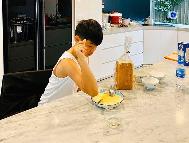 Bí quyết chăm con của sao Việt trong mùa dịch Covid-19 bi quyet cham con cua sao viet trong mua dich covid 19