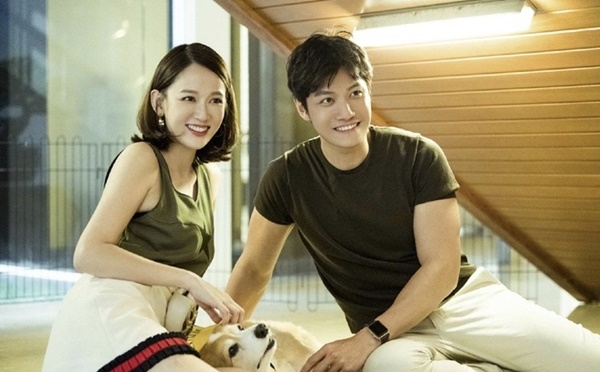 Nhiều sao nữ lộ bằng chứng hẹn hò với "phi công trẻ" nhieu sao nu lo bang chung hen ho voi phi cong tre