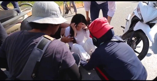 Nhiều sao Việt lăn xả vì vai diễn, gặp sự cố nguy hiểm trên phim trường nhieu sao viet lan xa vi vai dien gap su co nguy hiem tren phim truong