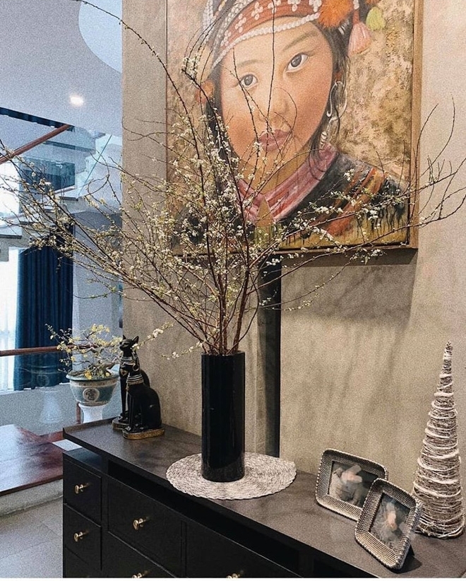 Cuộc sống viên mãn của các hoa hậu, á hậu 9X sau khi "theo chồng về dinh" cuoc song vien man cua cac hoa hau a hau 9x sau khi theo chong ve dinh