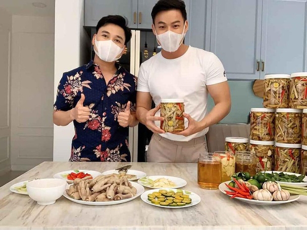 nghe si viet chuyen nghe kiem them tien xoay so trong mua dich