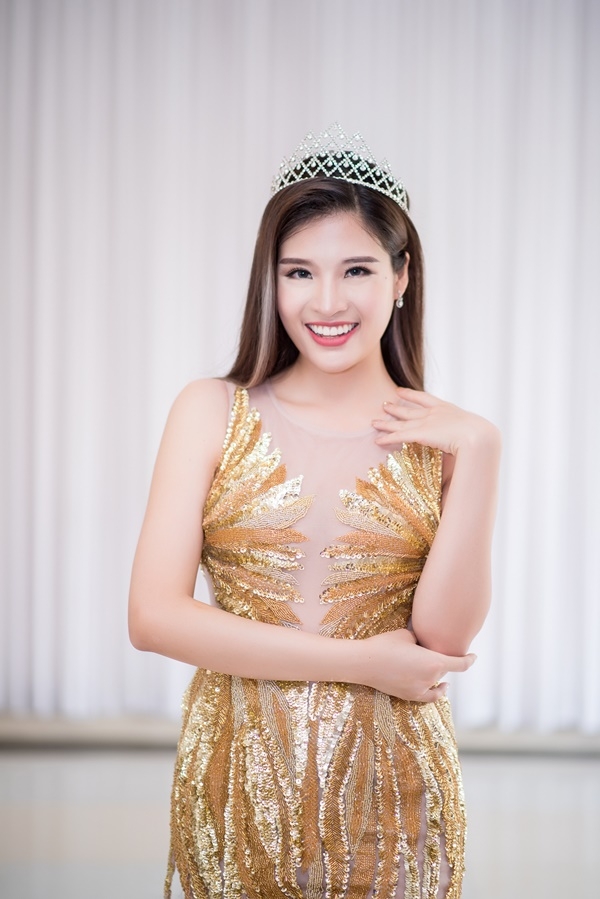 tu bo hao quang nhung bi chong phan boi hoa hau tro thanh me don than