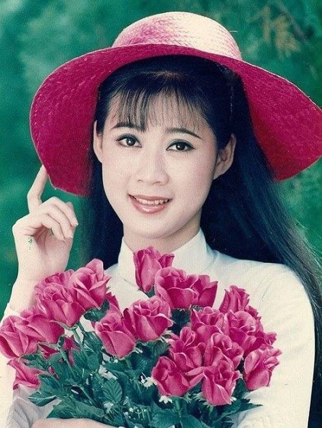 nhan sac cua my nhan viet thap nien 90 goi nho ve mot mien ky uc