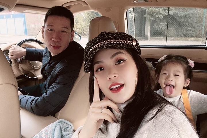 minh tu va hang loat sao viet bi ket lai o noi dang la tam dich covid 19