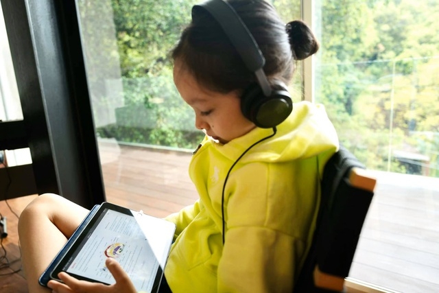 Cuộc sống an nhiên của Hồng Nhung và hai con tại biệt thự ở Mỹ cuoc song an nhien cua hong nhung va hai con tai biet thu o my