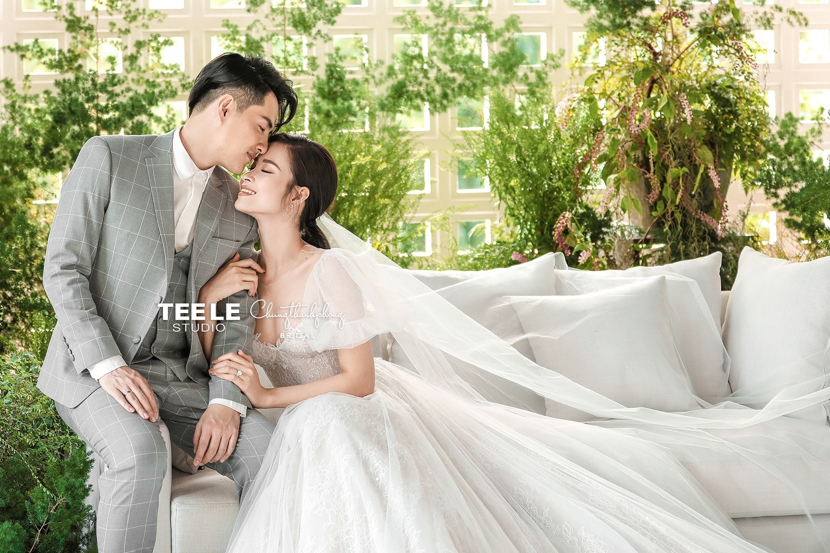 tin tuc giai tri sao viet hom nay 75 tieu vy duoc khen ngoi khi xuat hien trong mv moi cua erik