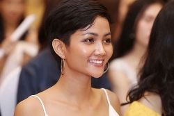 ngam nhan sac doc la cua tan hoa hau hoan vu phap 2020