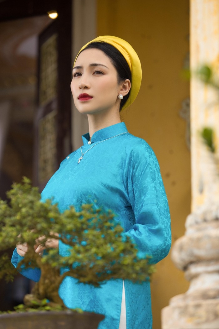 tin tuc giai tri sao viet hom nay 105 hong trang tung xe tai chen qua nguoi canh tay dap nat