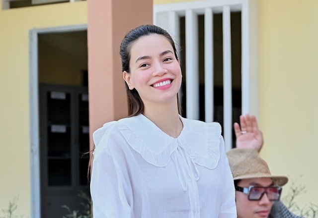 ho ngoc ha cung subeo mang nuoc sach cho mien tay sau gian cach xa hoi