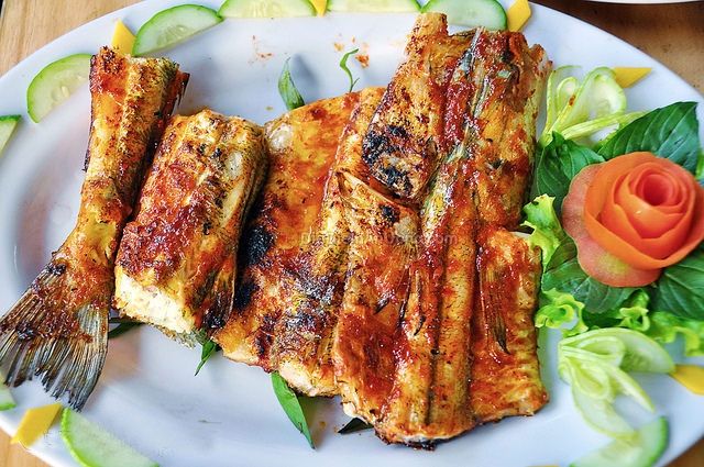 ve nam du tam bien va thuong thuc hai san ngon quen loi ve