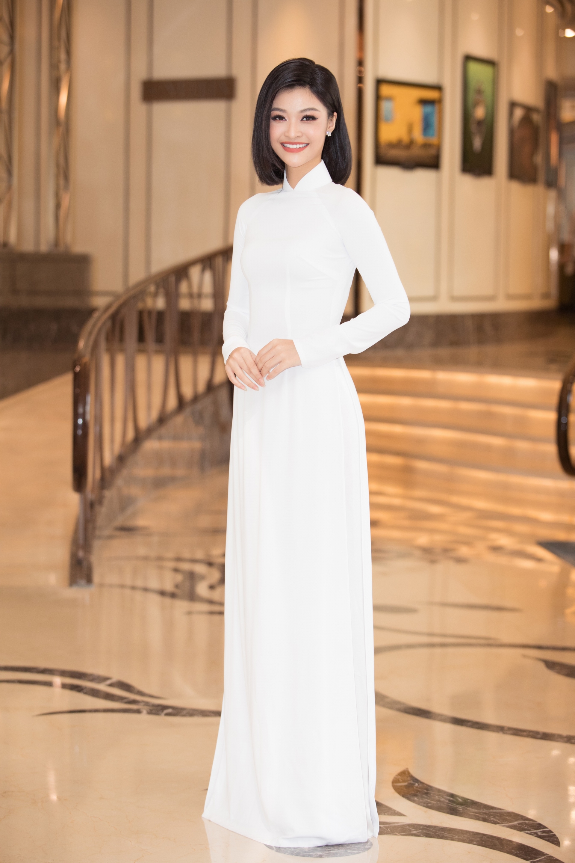 Ý nghĩa đằng sau việc dàn người đẹp diện áo dài trắng tại họp báo Hoa hậu Việt Nam 2020 y nghia dang sau viec dan nguoi dep dien ao dai trang tai hop bao hoa hau viet nam 2020