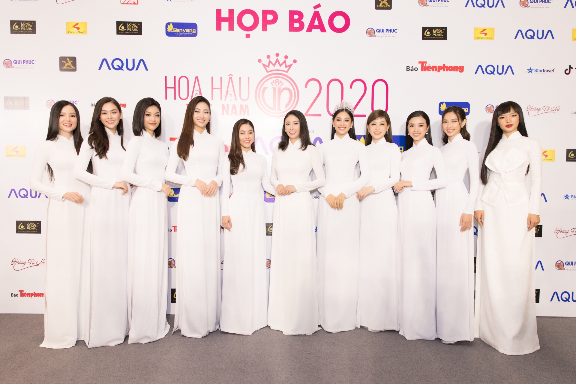 Ý nghĩa đằng sau việc dàn người đẹp diện áo dài trắng tại họp báo Hoa hậu Việt Nam 2020 y nghia dang sau viec dan nguoi dep dien ao dai trang tai hop bao hoa hau viet nam 2020