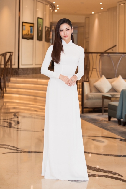 Ý nghĩa đằng sau việc dàn người đẹp diện áo dài trắng tại họp báo Hoa hậu Việt Nam 2020 y nghia dang sau viec dan nguoi dep dien ao dai trang tai hop bao hoa hau viet nam 2020