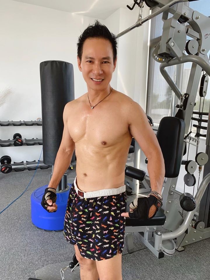tin tuc giai tri sao viet hom nay 155 ly hai khoe co the san chac o tuoi 50