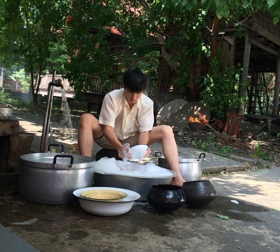sai chang re tuong lai di rua bat ong bo khien chang trai bat ngo