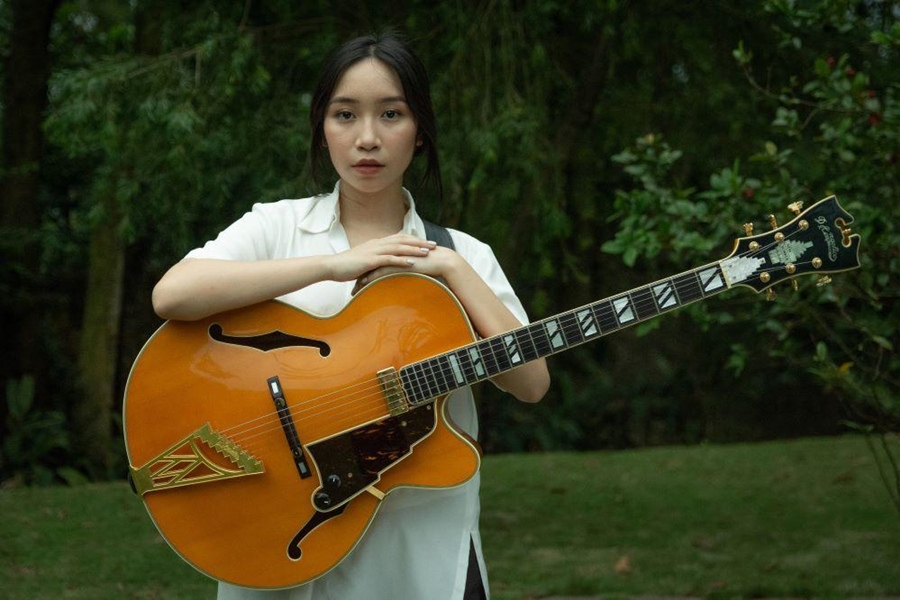 tin tuc giai tri sao viet hom nsy 215 nhat cuong ke chuyen tung lam viec o nghia trang