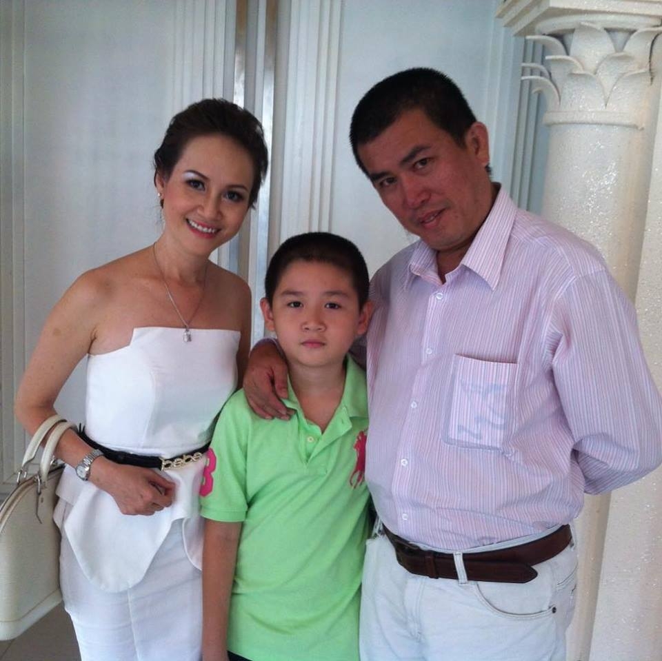 tin tuc giai tri sao viet hom nsy 215 nhat cuong ke chuyen tung lam viec o nghia trang