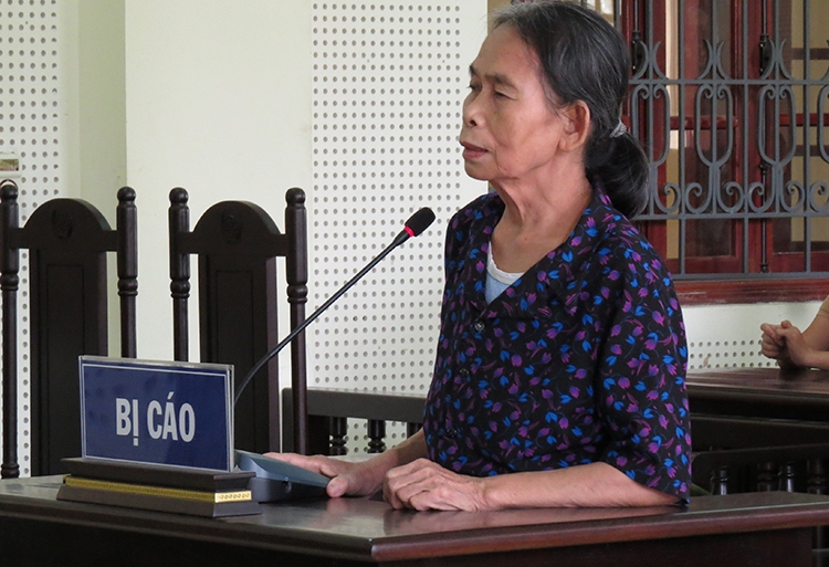 ba noi day chau gai xuong nuoc tu vong linh 12 nam tu