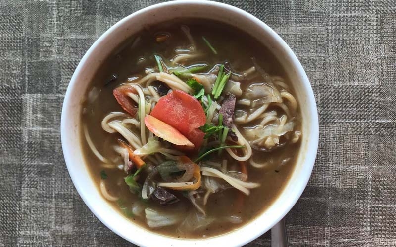 kham pha mien dat phat nepal voi nhieu dac san dam da ban sac