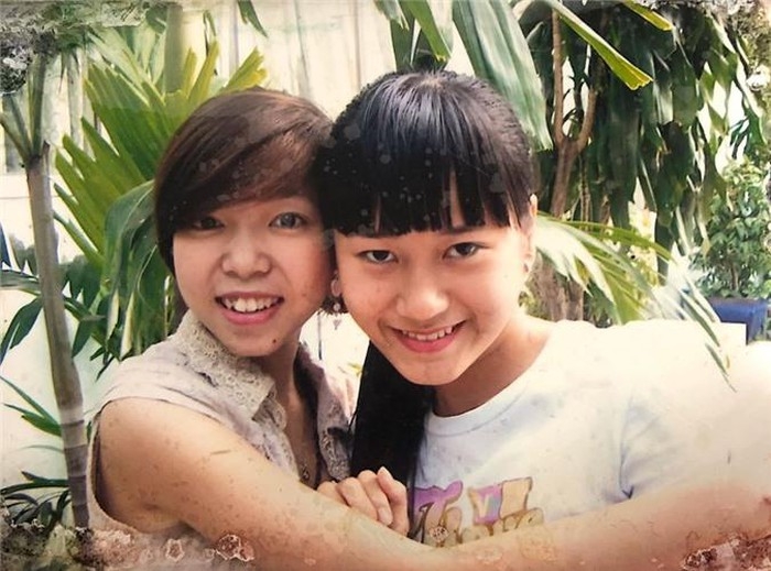 tin tuc giai tri sao viet hom nay 235 hong ngoc lo guong mat bien dang vi bong nang