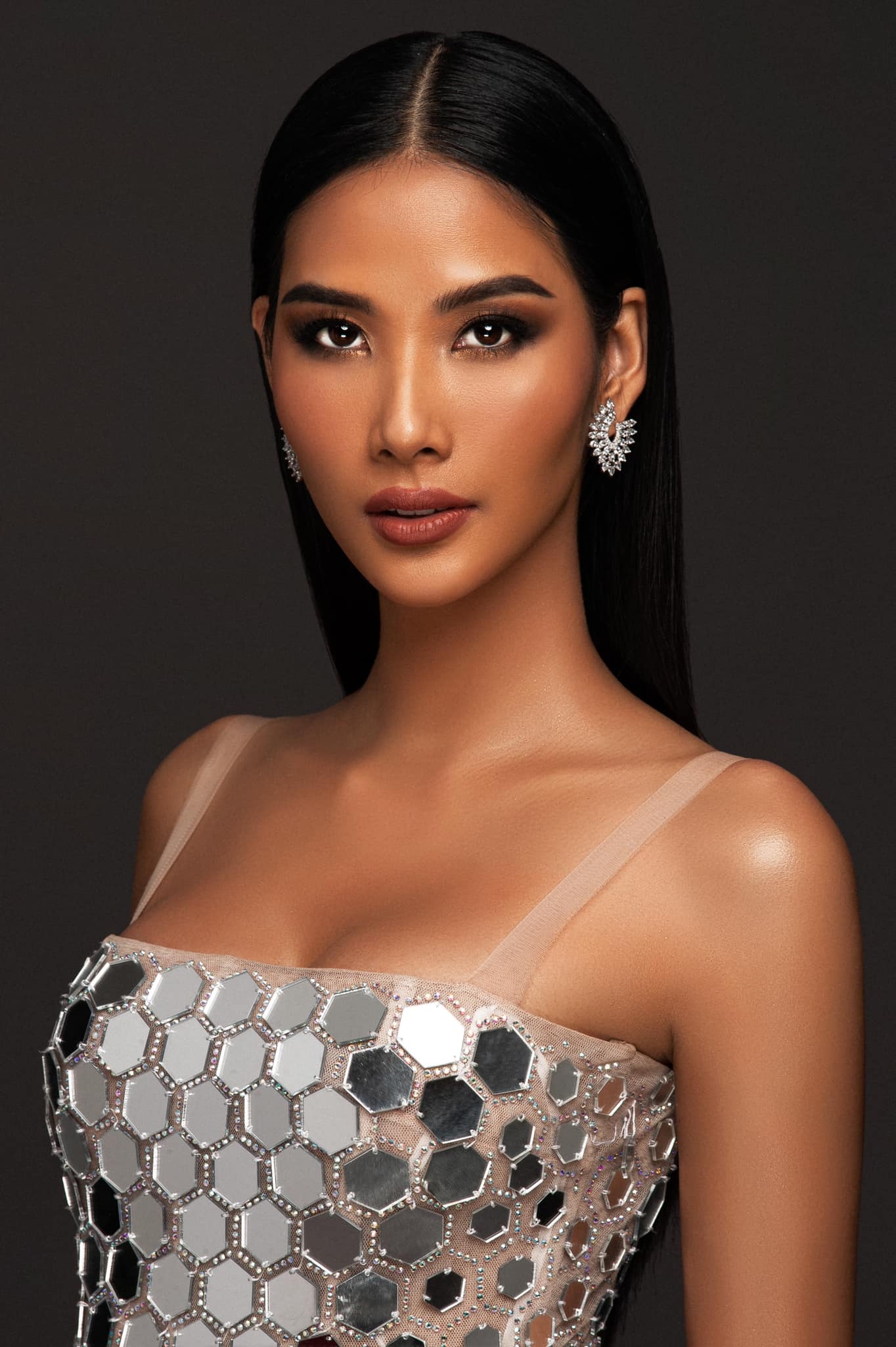 hoang thuy lot top 100 my nhan dep nhat the gioi
