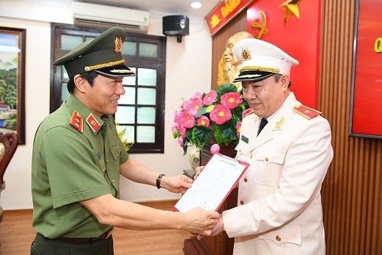 bo cong an bo nhiem cuc truong cuc an ninh chinh tri noi bo