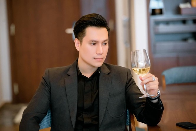 bay to su buc xuc voi cong ty bao hiem trang ca nhan cua viet anh bi danh sap