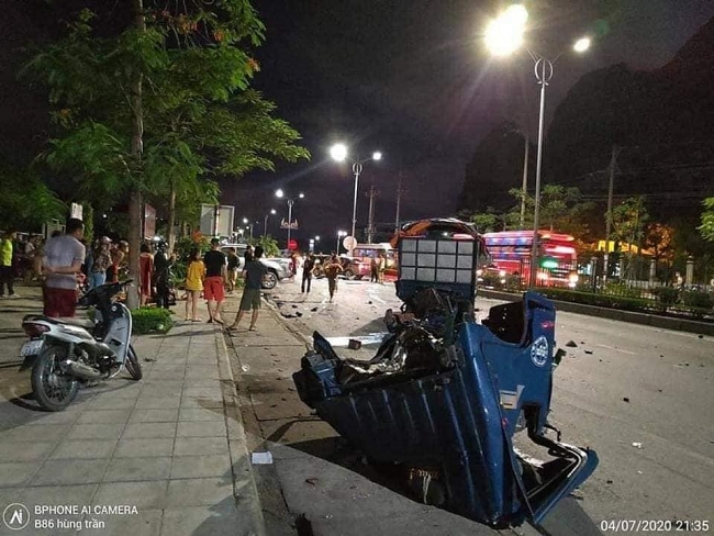 Tin tức tai nạn giao thông ngày 5/7: Xe tải bốc cháy dữ dội sau va chạm với xe máy
