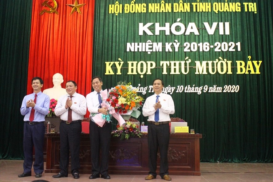 5104 chan dung tan chu tich hdnd tinh quang tri 5 2 tuoi
