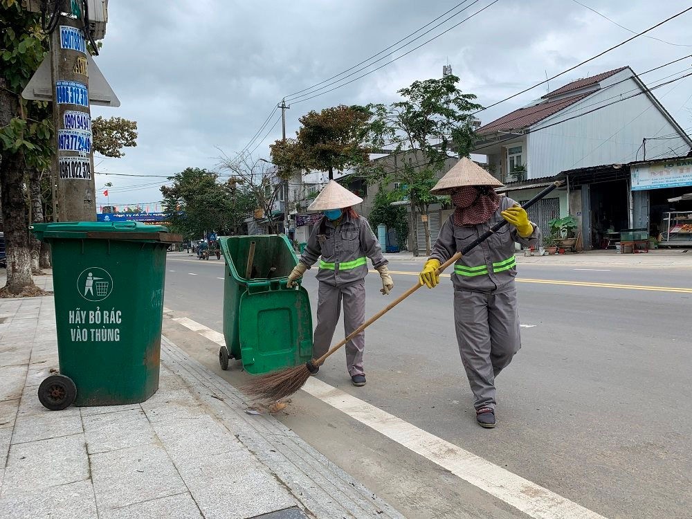 Những người đón Tết muộn