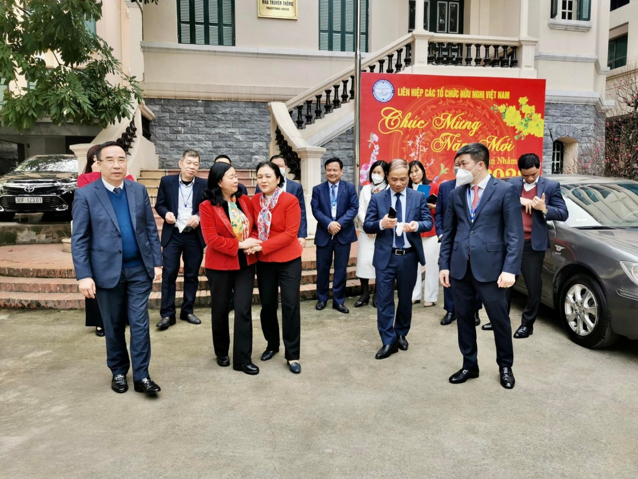 Trưởng ban Dân vận Trung ương Bùi Thị Minh Hoài thăm, chúc Tết VUFO