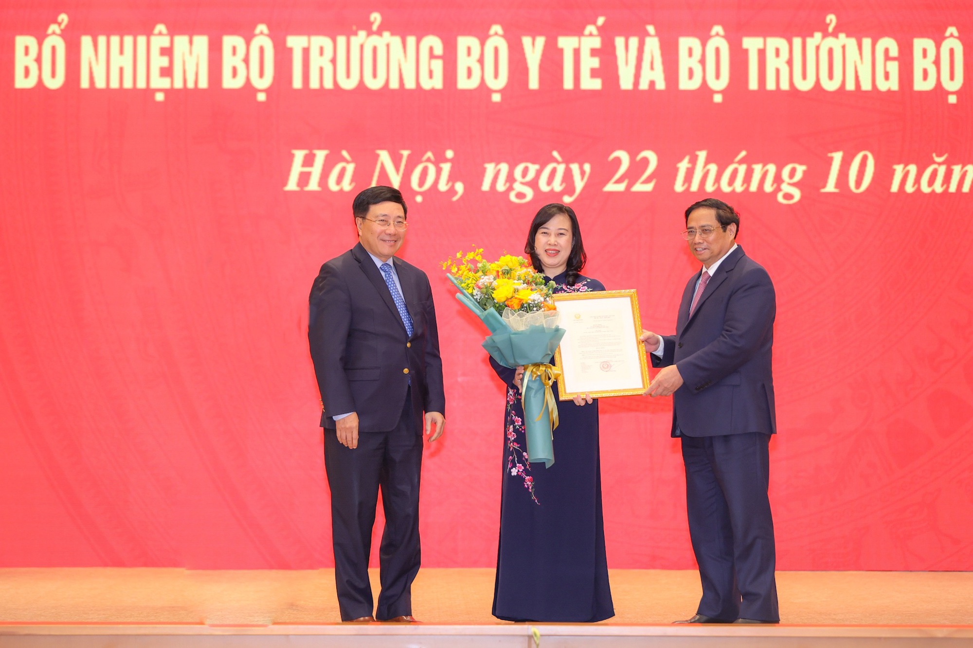 Thủ tướng Phạm Minh Chính trao Quyết định bổ nhiệm hai Bộ trưởng